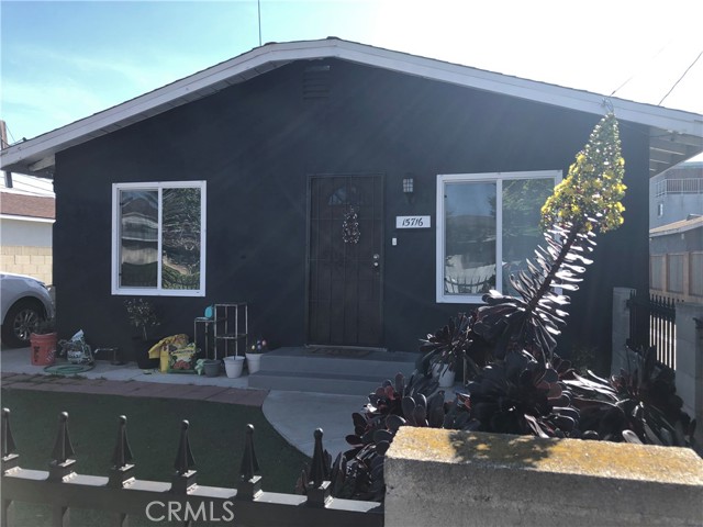 MLS #OC25243103 image #0