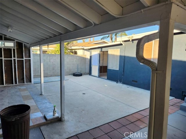 MLS #OC25243103 image #2