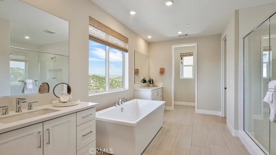 MLS #OC25243159 image #14