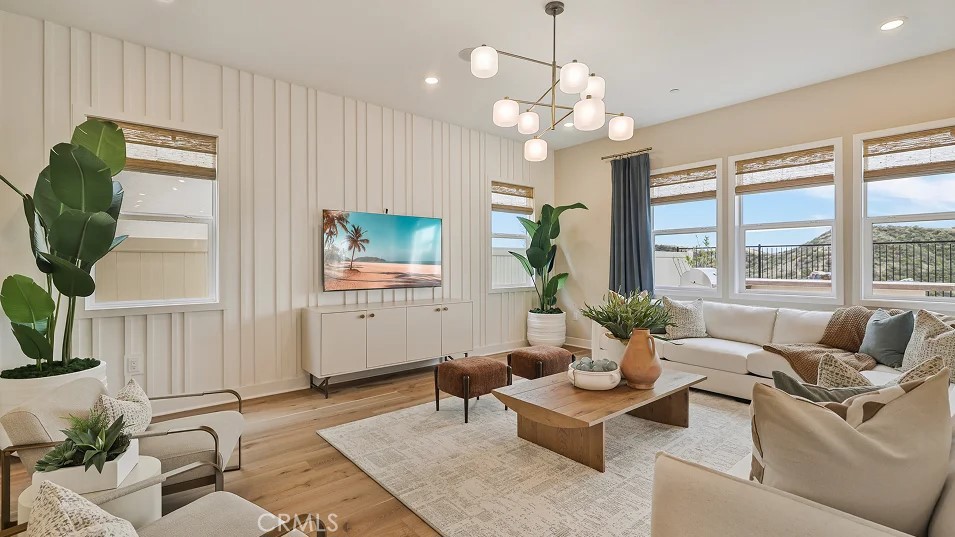 MLS #OC25243159 image #7