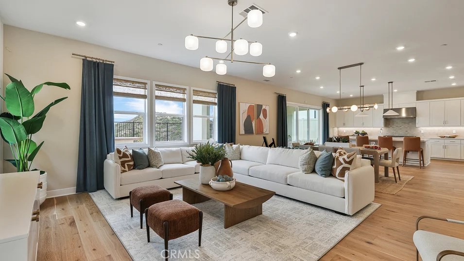 MLS #OC25243159 image #8