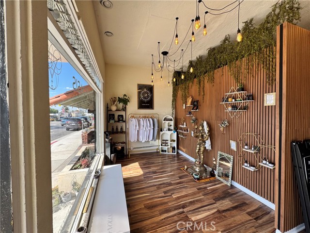 MLS #OC25243197 img 0