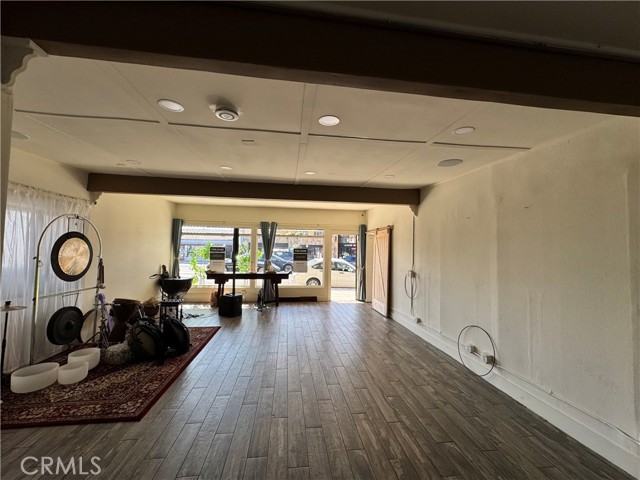 MLS #OC25243197 img 2