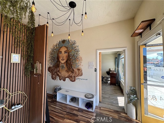 MLS #OC25243197 img 3