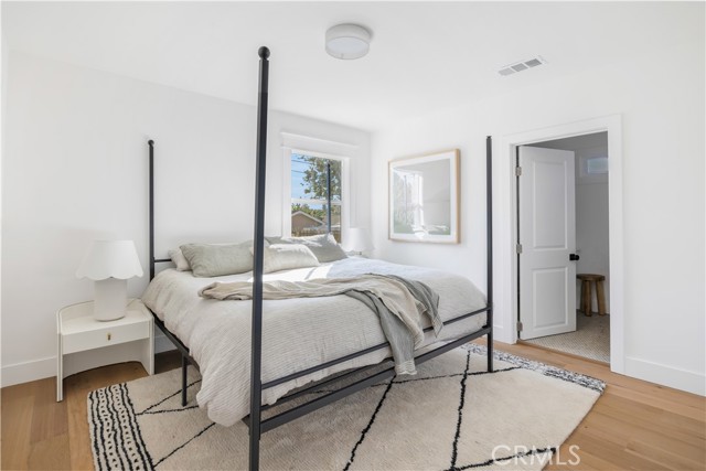 MLS #OC25243220 image #11