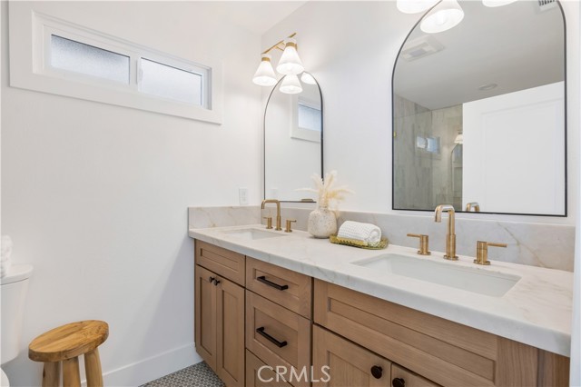 MLS #OC25243220 image #12