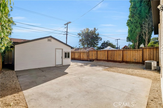 MLS #OC25243220 image #21