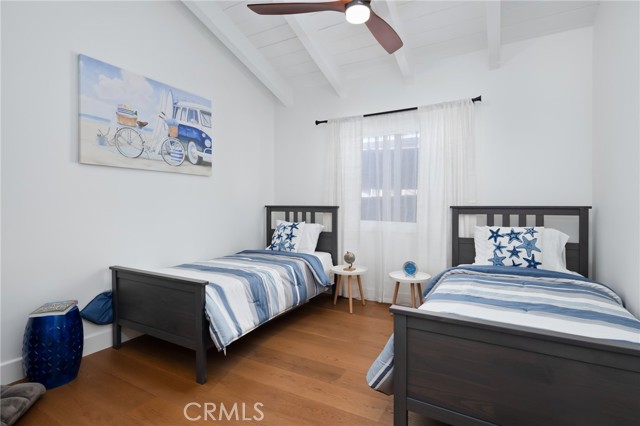 MLS #OC25243228 image #8