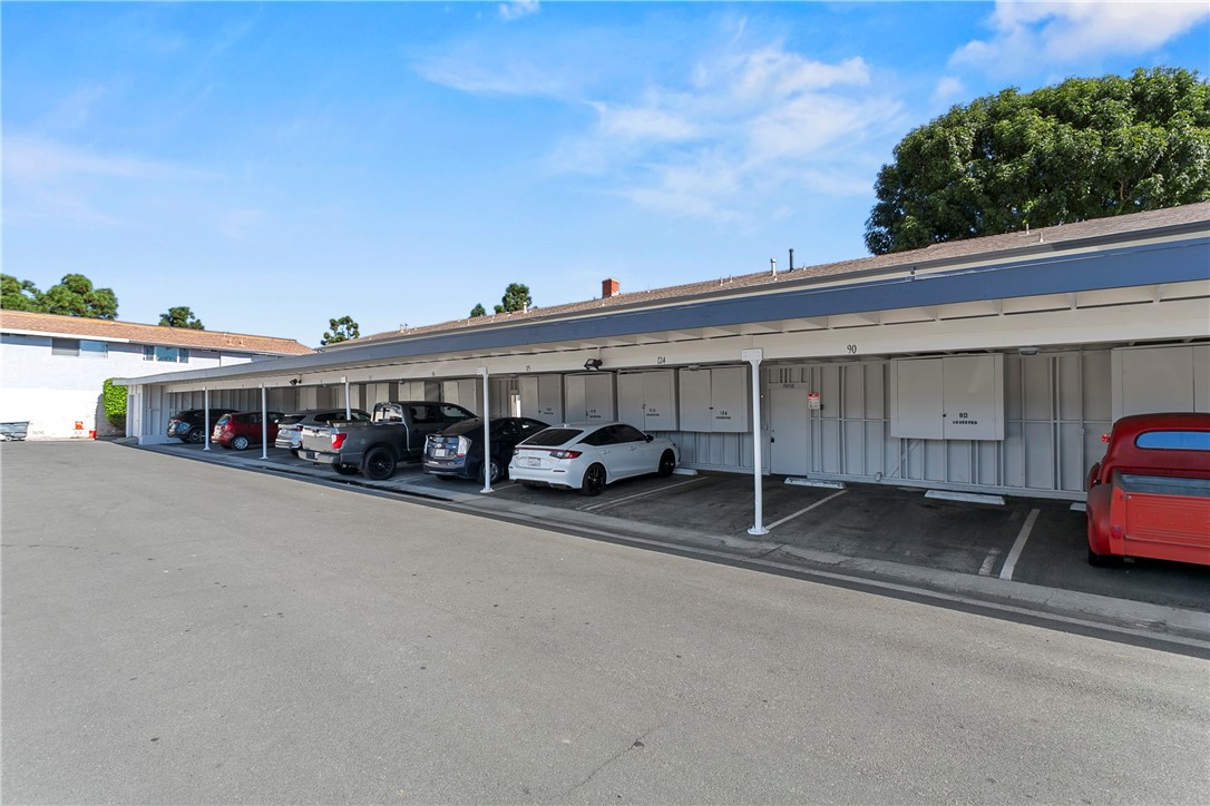 MLS #OC25243251 image #17