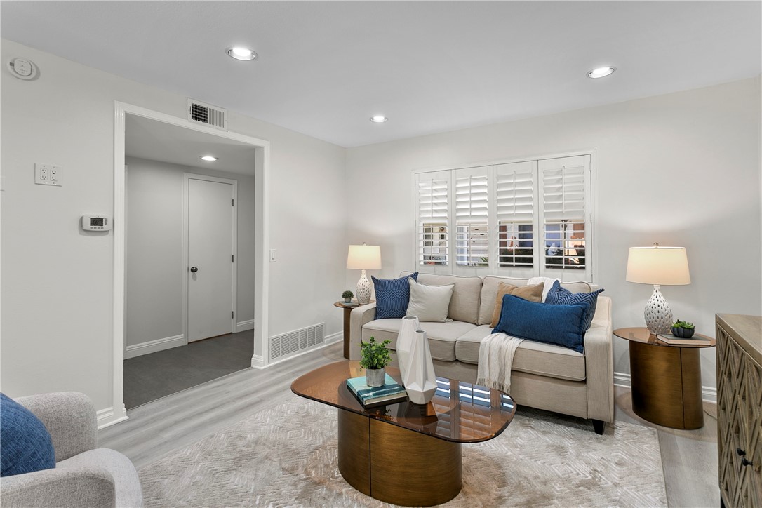 MLS #OC25243251 image #2