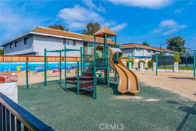 MLS #OC25243251 image #28