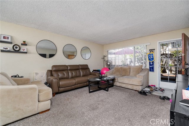 MLS #OC25243281 image #10