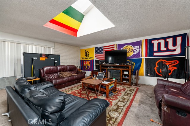 MLS #OC25243281 image #15