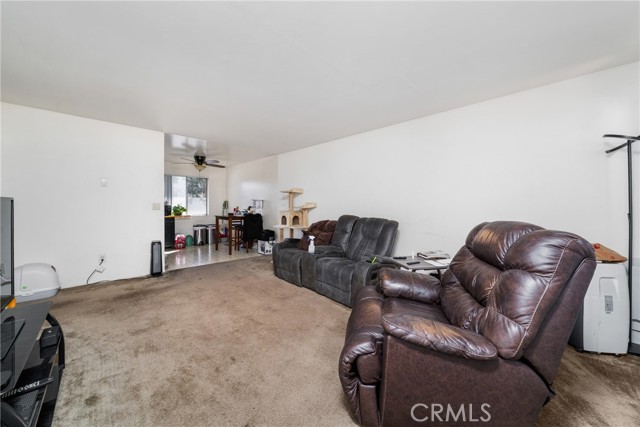 MLS #OC25243281 image #21