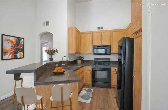 MLS #OC25243296 image #8