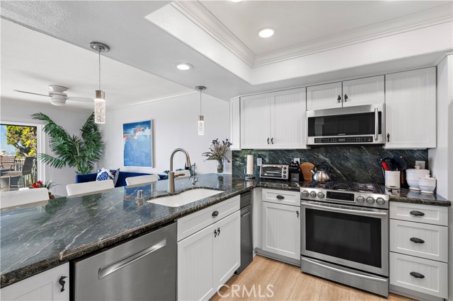 MLS #OC25243305 image #13