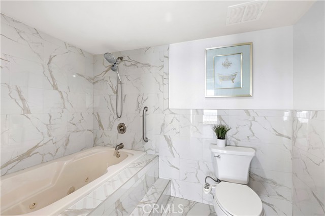 MLS #OC25243305 image #30