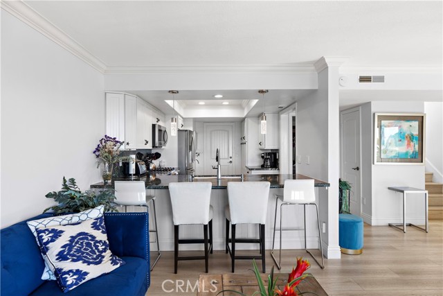 MLS #OC25243305 image #9