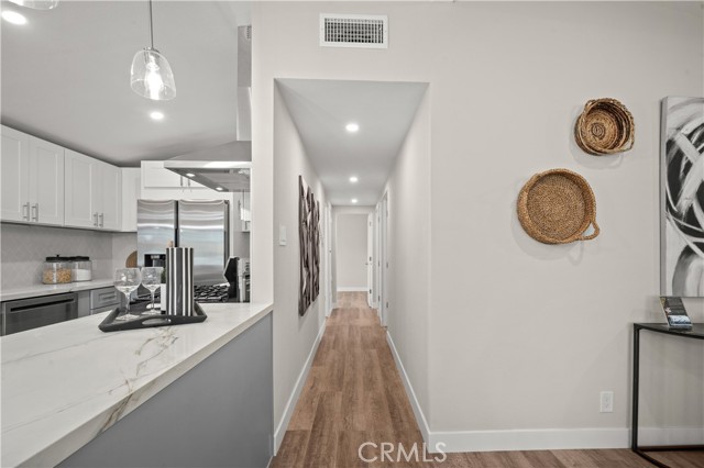 MLS #OC25243333 image #14