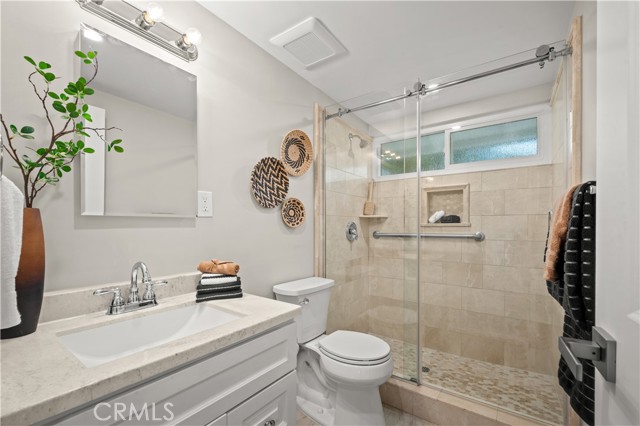 MLS #OC25243333 image #17