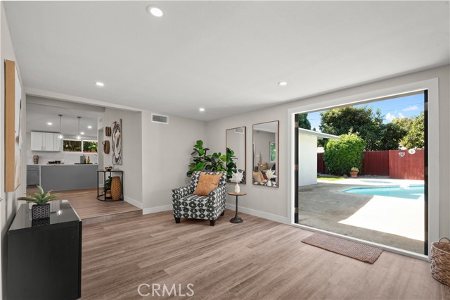 MLS #OC25243333 image #2