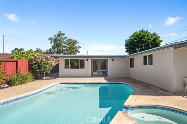 MLS #OC25243333 image #24