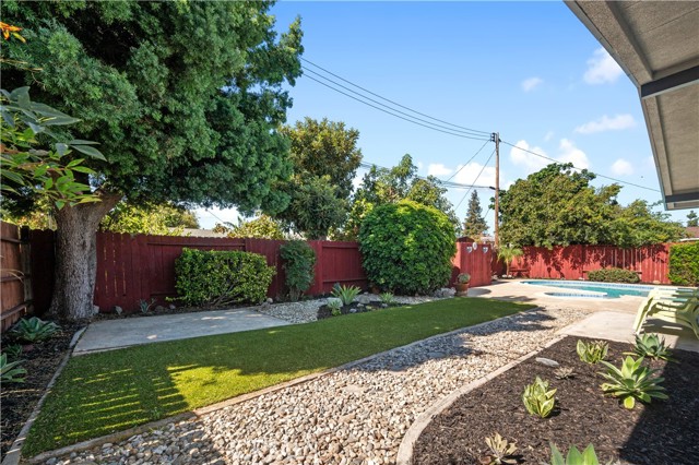 MLS #OC25243333 image #27