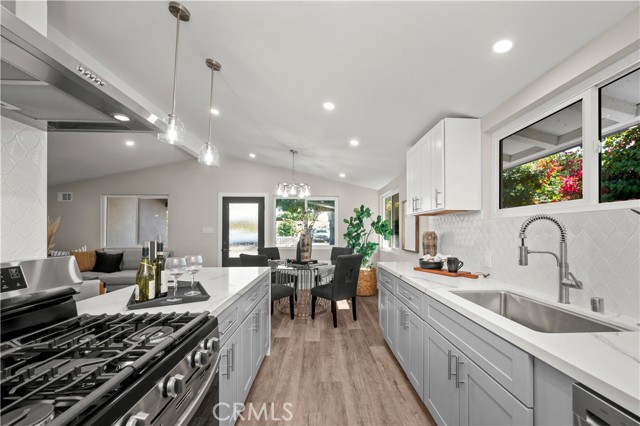 MLS #OC25243333 image #3