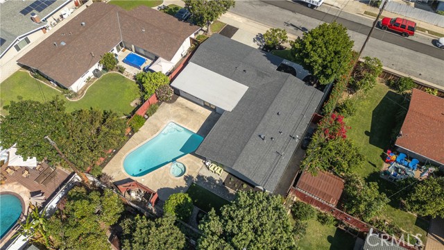 MLS #OC25243333 image #30