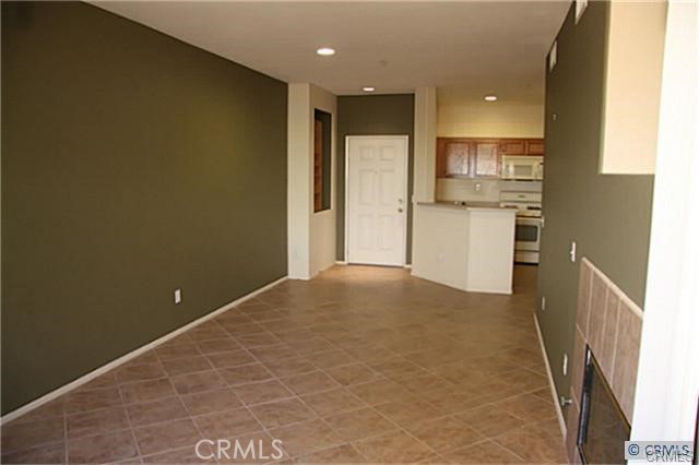 MLS #OC25243357 image #2