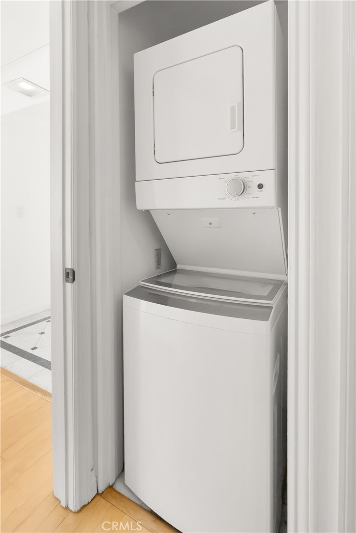 MLS #OC25243411 image #16