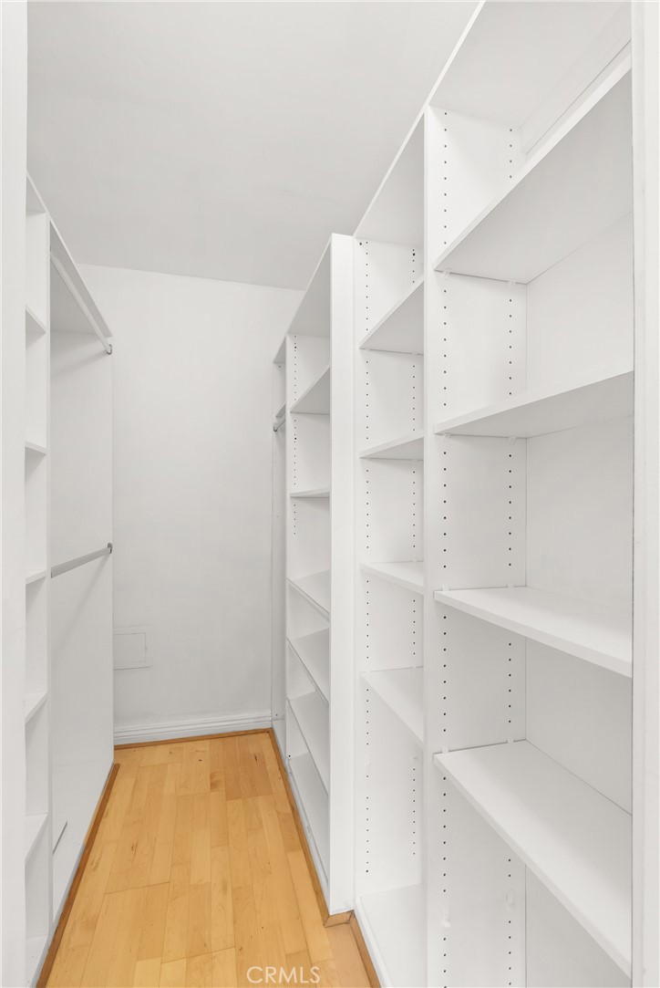 MLS #OC25243411 image #27