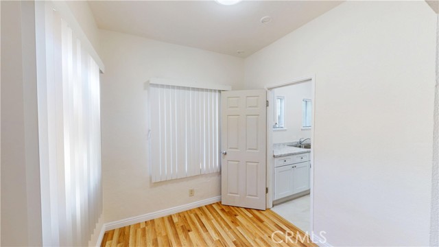 MLS #OC25243436 image #16