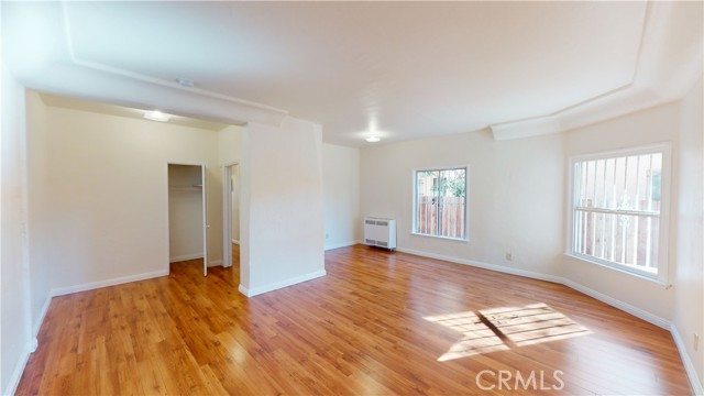 MLS #OC25243436 image #22