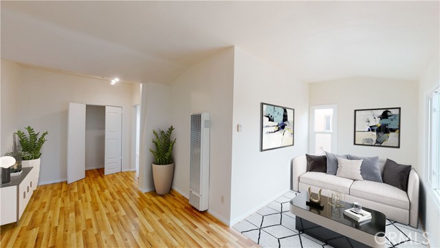 MLS #OC25243436 image #4