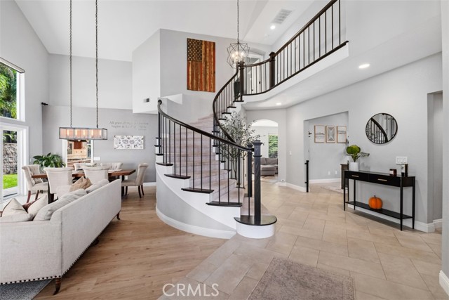 MLS #OC25243440 image #1