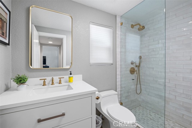 MLS #OC25243440 image #6