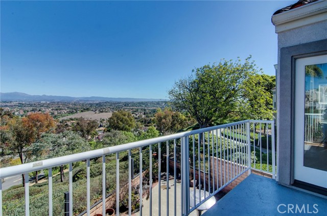 MLS #OC25243490 image #17