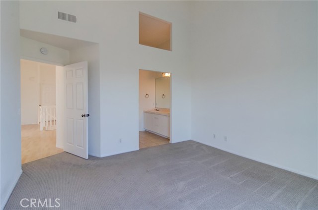 MLS #OC25243490 image #19