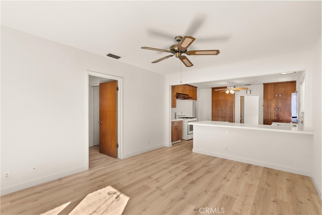 MLS #OC25243491 image #15