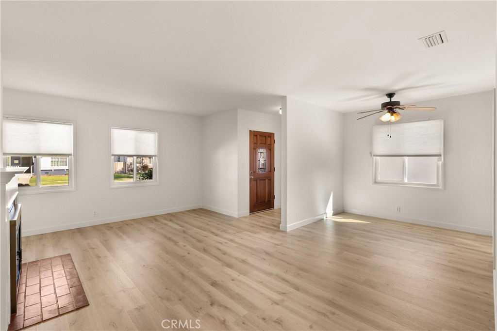 MLS #OC25243491 image #5