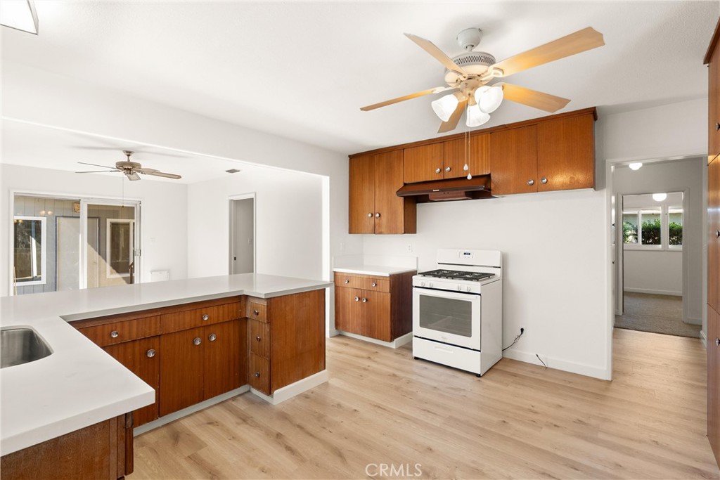 MLS #OC25243491 image #9