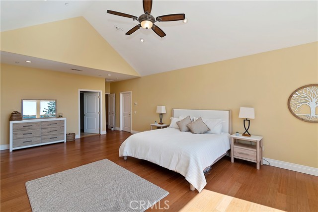 MLS #OC25243506 image #25