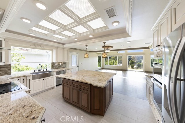 MLS #OC25243522 image #17