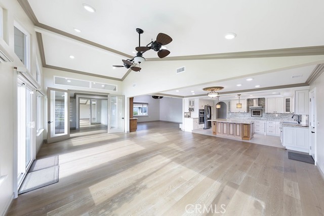 MLS #OC25243522 image #22