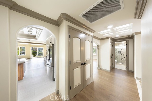 MLS #OC25243522 image #26