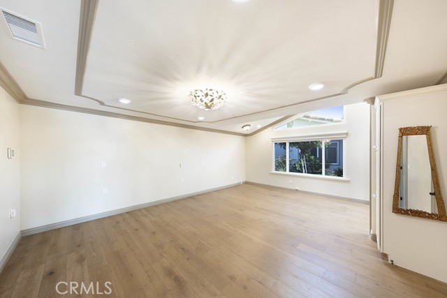 MLS #OC25243522 image #29