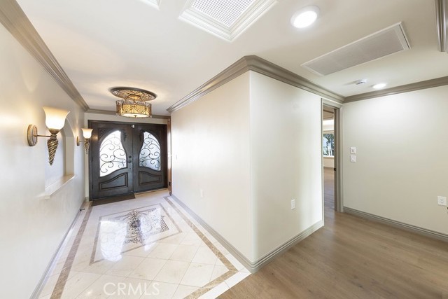 MLS #OC25243522 image #5