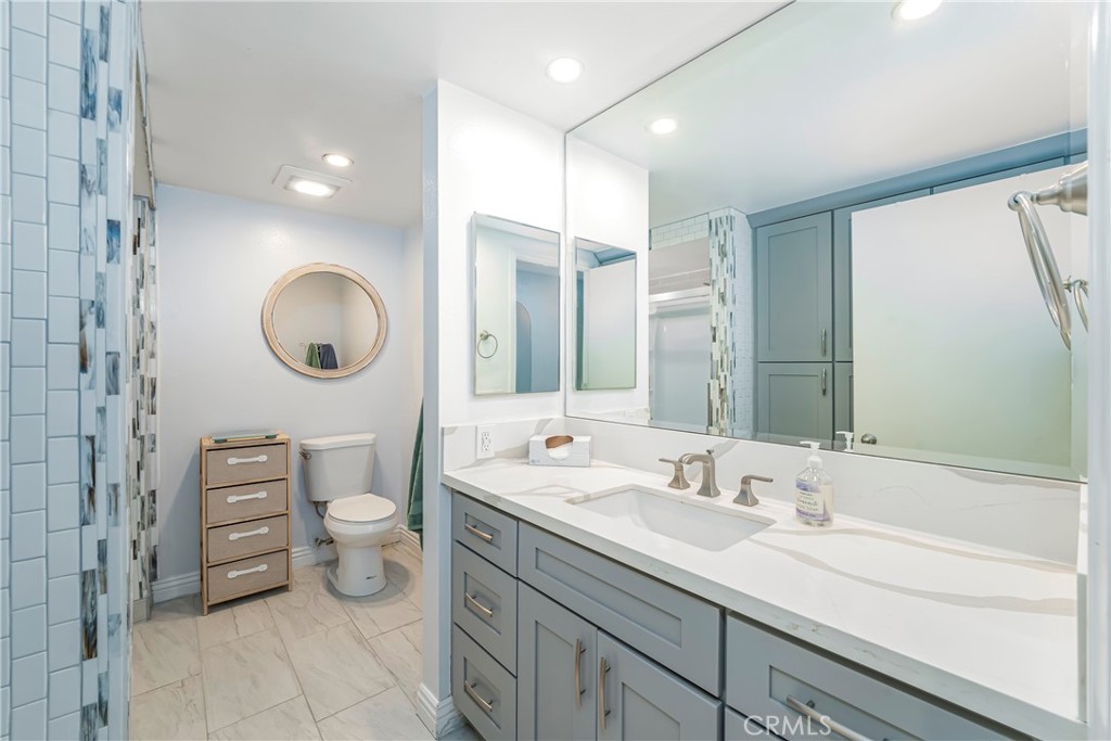 MLS #OC25243527 image #16