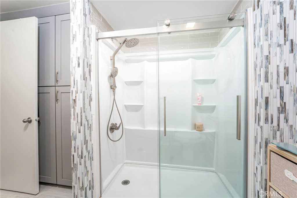 MLS #OC25243527 image #17